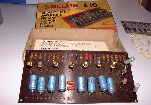 Um kit do Sinclair X-10 preservado - o primeiro amp classe-D comercial do mundo
