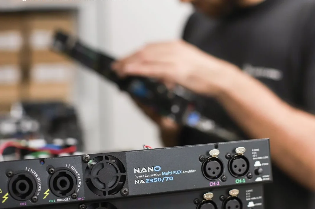 Amplificadores Next Pro em rack
